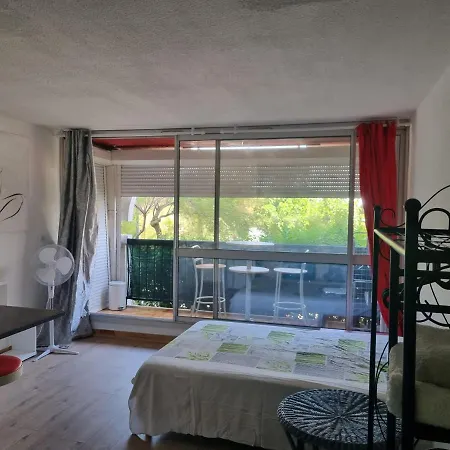 Ideal Vacances Petit Budget Apartment